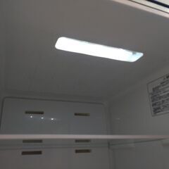 ¥6000/06/Hisense ハイセンス 162L 2ドア 右開き ノンフロン冷凍冷蔵庫 HR-D15FB ブラック 2022年製 通電確認済みの画像