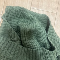 肩あきニットの画像