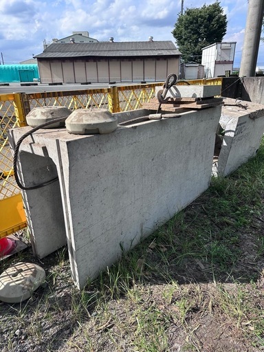 道路建設　部材　コンクリート　U字溝2000x610x960