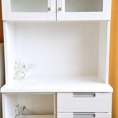 ニトリ キッチンボード 食器棚 
ホワイトの画像