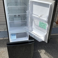 【RKGRE-575】特価！三菱/146L 2ドア冷凍冷蔵庫/MR-P15D-B/中古品/2019年製/当社より近隣無料配達！の画像