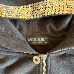 ANGEL BLUE 長袖黒パーカー　150の画像