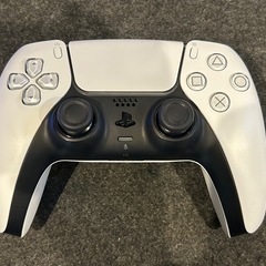 PlayStation5 本体（ディスクドライブ搭載モデル・825GB）の画像