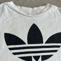キッズadidasTシャツの画像