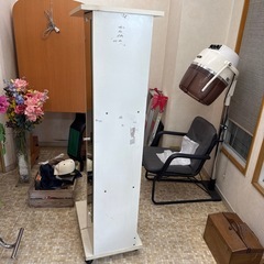 ミラー付きハンガーラック白の画像