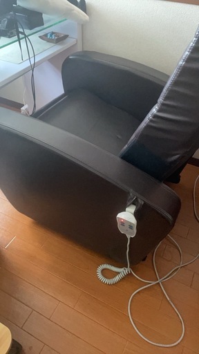 フィフティ·ヴィジョナリーの電動リクライニングソファ！