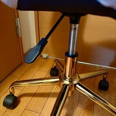 月末タイムセール中‼️生地違いチェア２脚の画像