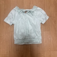 半袖ブラウスの画像