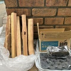予約済　薪と成型炭の画像