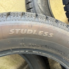【美品】スタッドレスタイヤ BRIDGESTONE VRX2の画像