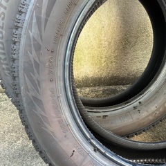 【美品】スタッドレスタイヤ BRIDGESTONE VRX2の画像