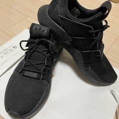 adidasスニーカーの画像