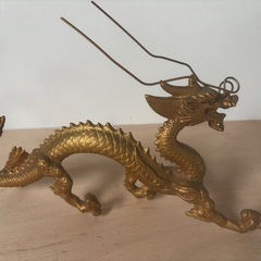 龍の置物の画像