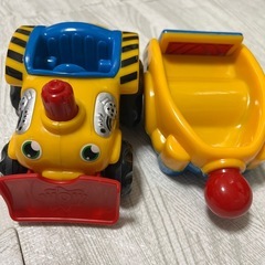 車、おもちゃの画像