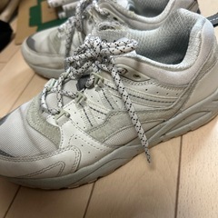 カルフ スニーカーEU37の画像