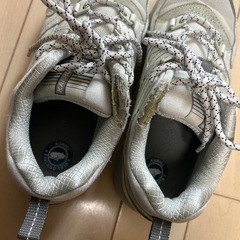 カルフ スニーカーEU37の画像
