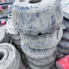 道路建設　備品　保安ポール台座　プラスチック製のみ5個鍋蓋タイプの画像