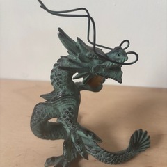 龍の置物の画像