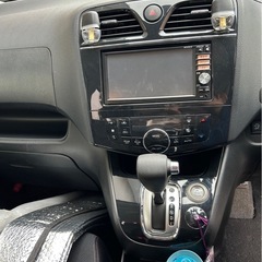 中古車、日産セレナの画像