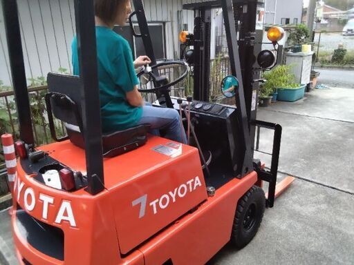 一家に1台 トヨタフォークリフト40-2FGL7 ガソリン車