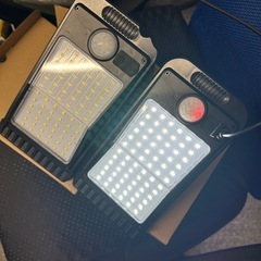 Saiveina センサーライト ソーラーライト屋外 人感 防水 ソーラー クリップ式 太陽光充電USB充電 3000mAh大容量電池 ガーデン 人感センサー クリップライト ledライト 4モード搭載 おしゃれ 明るい 自動点灯 消灯 常夜灯 駐車場 壁 フェンス 昼白色の画像