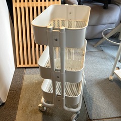 IKEA　三段ワゴン　ホワイトの画像