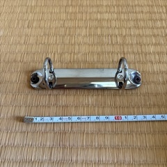 ステンレス製のバインダークリップホルダーの画像