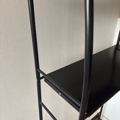 黒のフレーム　棚の画像