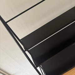 黒のフレーム　棚の画像