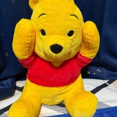 くまのプーさん ギガジャンボピカブーぬいぐるみ の画像