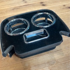 ハイエース　ドリンクホルダーの画像