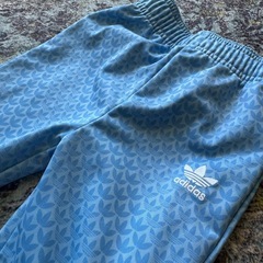 adidas ベビー服 90 ズボン　中古美品の画像