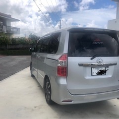 トヨタ　ノアSiシルバーの画像
