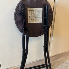 折りたたみチェア　ブラウンの画像