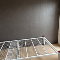 コンセント付き　シングルベッド　パイプベッド　　の画像