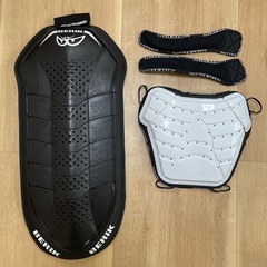 BERIK ハイグレードレーシングスーツ　ブラック／イエロー　プロテクターセットの画像
