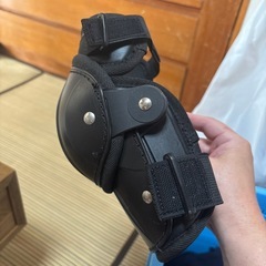 エルボガードの画像