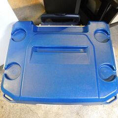 【JM794】IGLOO MaxCold 58リットル (62 US QT) ローラー クールボックス アイスクーラー 98缶 クーラボックス キャスター付きの画像
