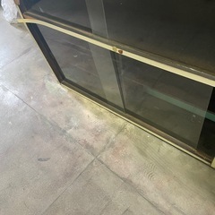 ガラス棚の画像