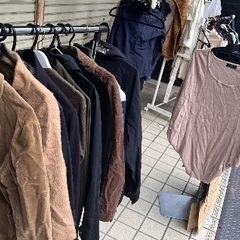 無料 大量の服 レディース EAST BOYなどの画像