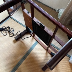 こたつ付きテーブルの画像