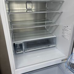 リユースのサカイ栃木店★ジモティ割あり★ Hisense 冷蔵庫 HR-G3601W 358L 22年製 動作確認／クリーニング済み TC10829の画像