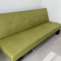 オフィス家具、冷蔵庫、ソファの画像