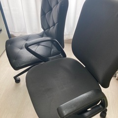 オフィス家具、冷蔵庫、ソファの画像