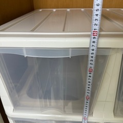大容量 4つ収納 衣装ケース の画像
