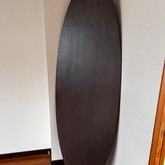 変わった形の座卓の画像