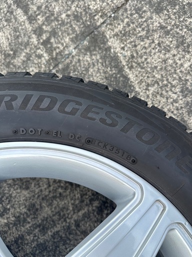 ブリヂストンブリザックスタッドレス235/60R18ベンツGLCアウディQ5 ブリヂストンブリザックスタッドレス235/60R18ベンツGLCアウディQ5