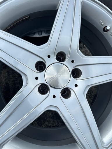ブリヂストンブリザックスタッドレス235/60R18ベンツGLCアウディQ5 ブリヂストンブリザックスタッドレス235/60R18ベンツGLCアウディQ5