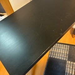 IKEA 黒テーブルの画像