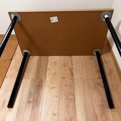 ほぼ未使用 IKEA 万能 机 テーブルの画像